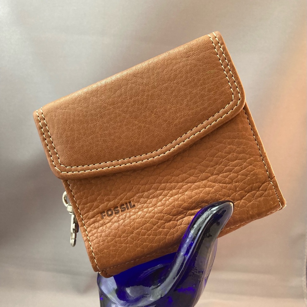 Fossil leather bifold wallet